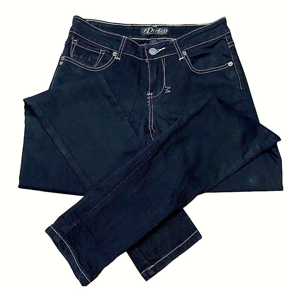 𝅺DEREON Beyoncé House of Dereon Jeans. Black wash.